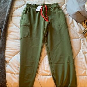Figs Dark Olive Small Petite